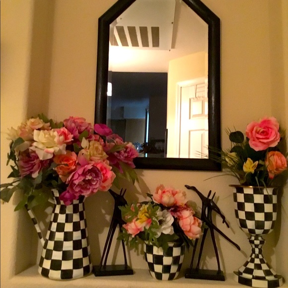 Meet your Posher, Gloria - Picture 4 of 13